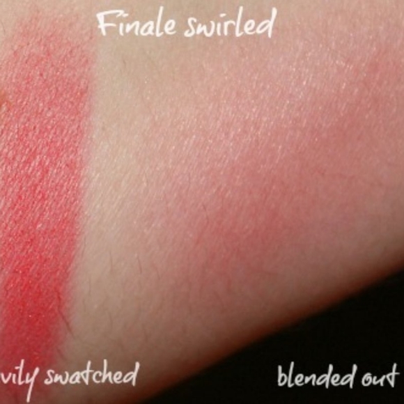 STILA "Finale" Highly Pigmented Eyeshadow/Blush sold on title - Picture 2 of 6